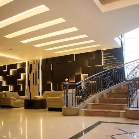 Karlita Hotel Tegal Exteriér fotografie