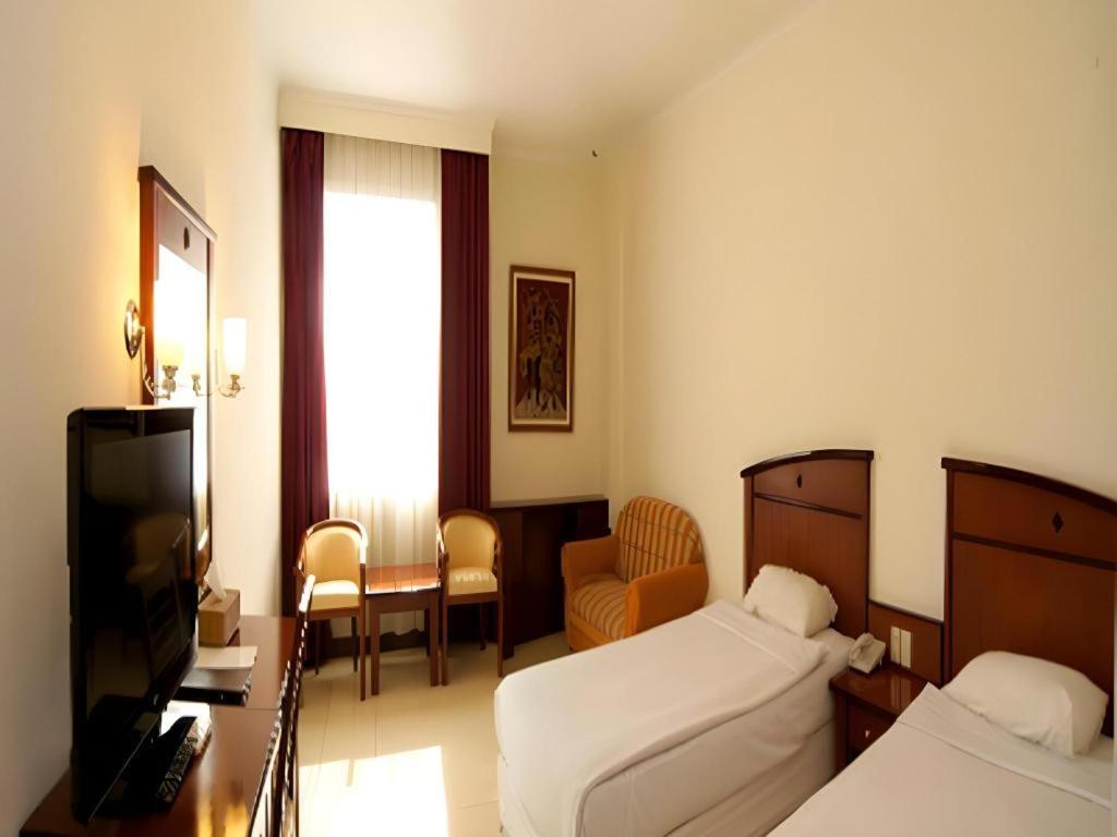 Karlita Hotel Tegal Exteriér fotografie
