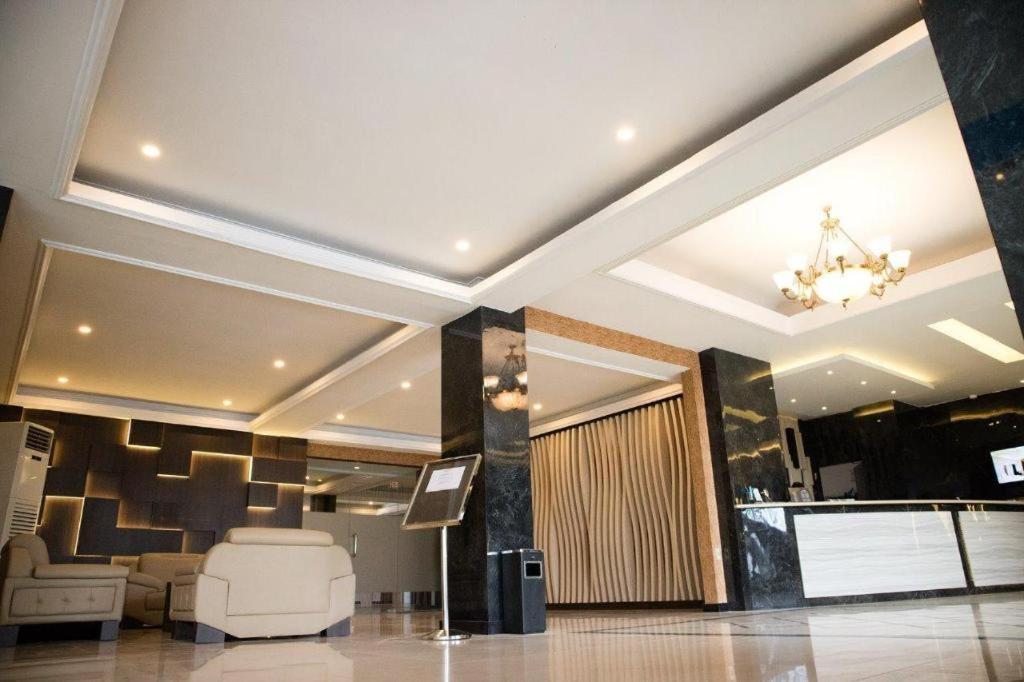 Karlita Hotel Tegal Exteriér fotografie