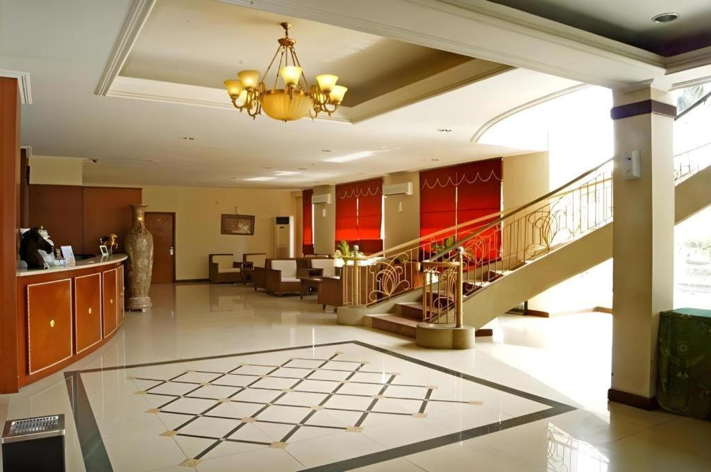 Karlita Hotel Tegal Exteriér fotografie