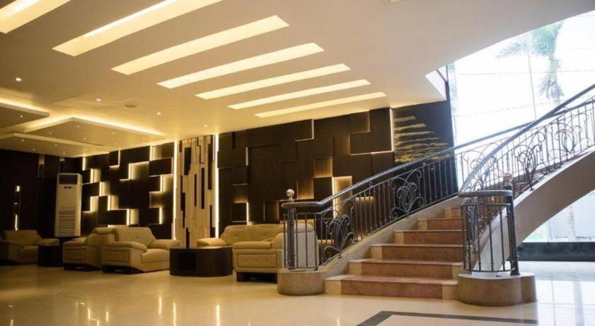 Karlita Hotel Tegal Exteriér fotografie