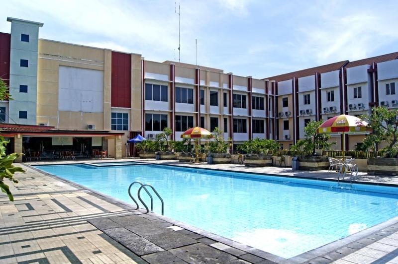 Karlita Hotel Tegal Exteriér fotografie
