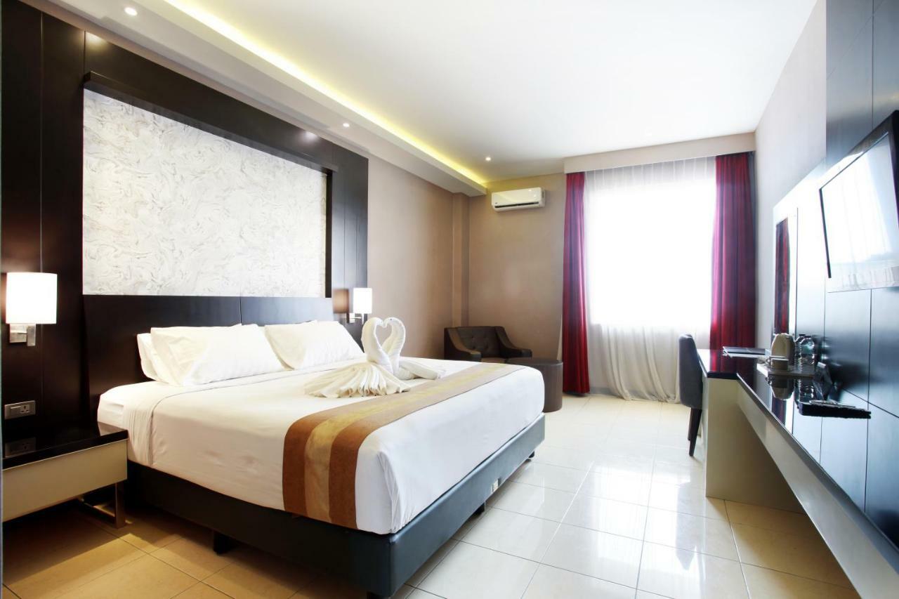 Karlita Hotel Tegal Exteriér fotografie
